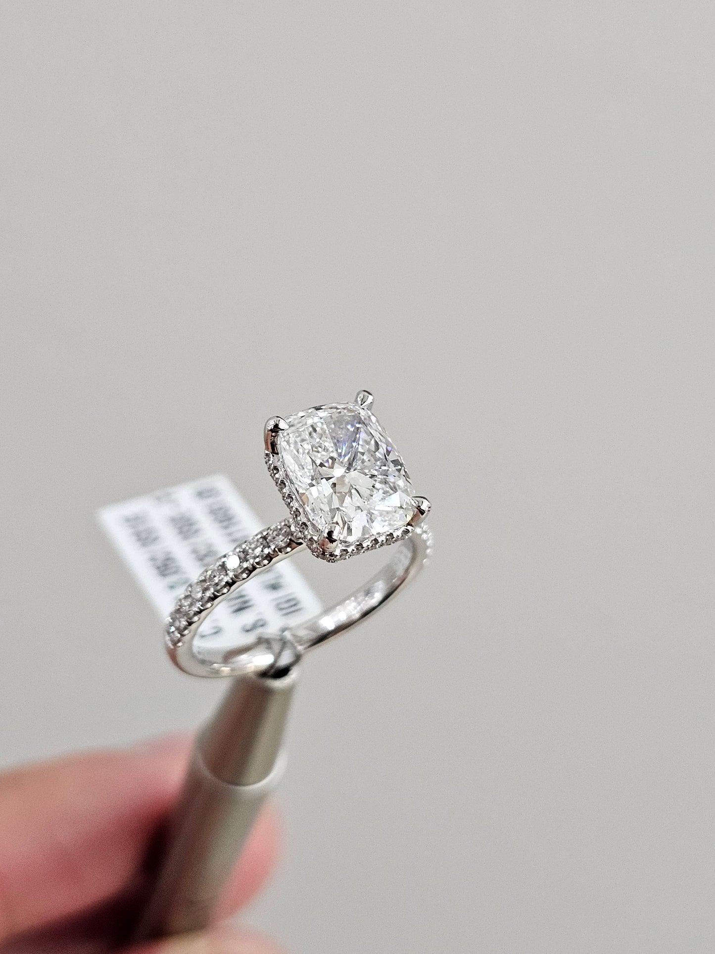 Bague en or blanc 18 carats avec diamants (3,05 ct) VS1/E