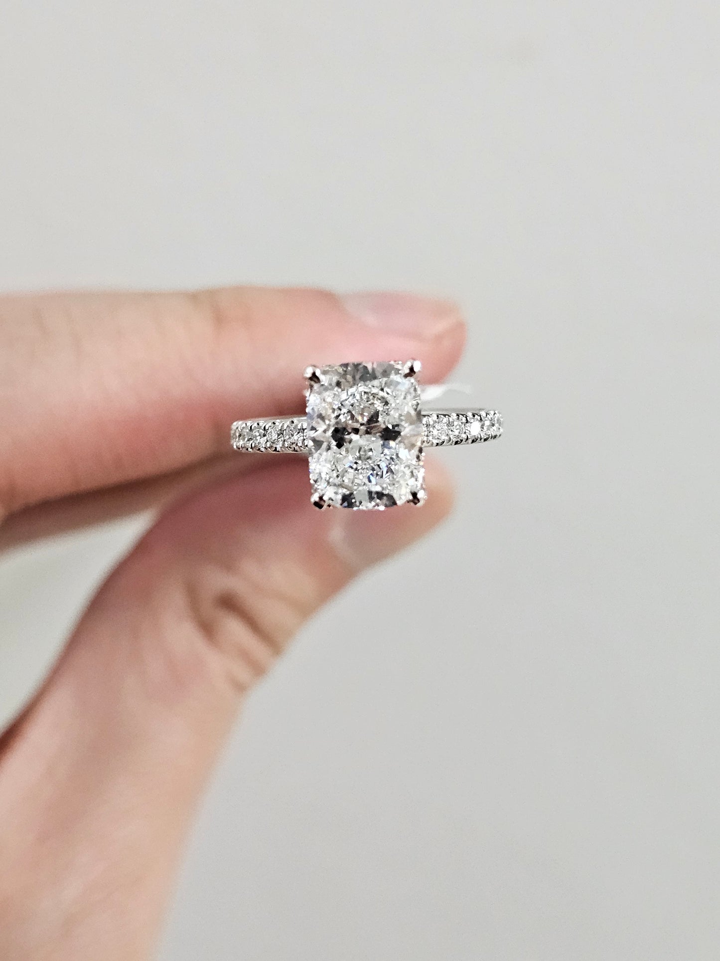 Bague en or blanc 18 carats avec diamants (3,05 ct) VS1/E