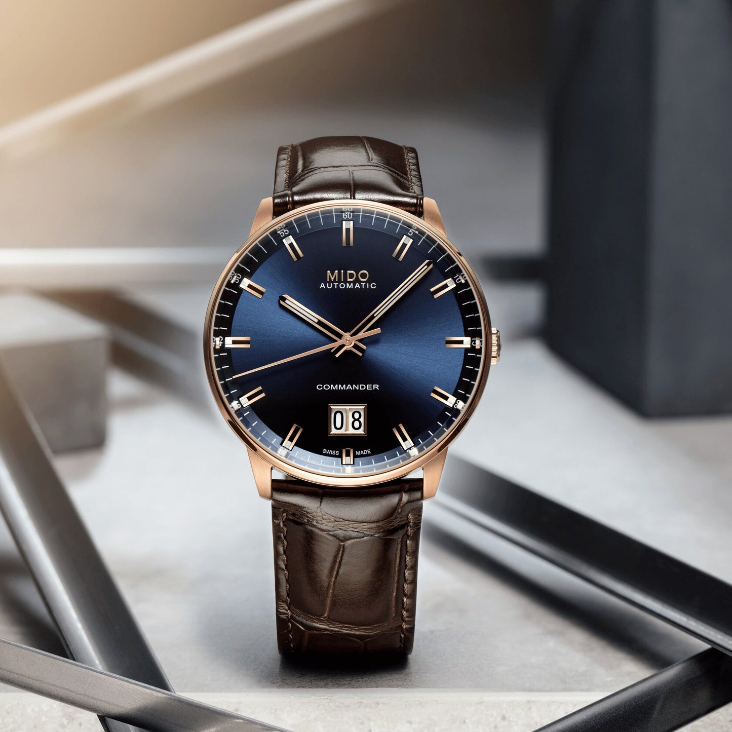 Mido Commander Big Date (Bleu, Or Rose, Bracelet Cuir)