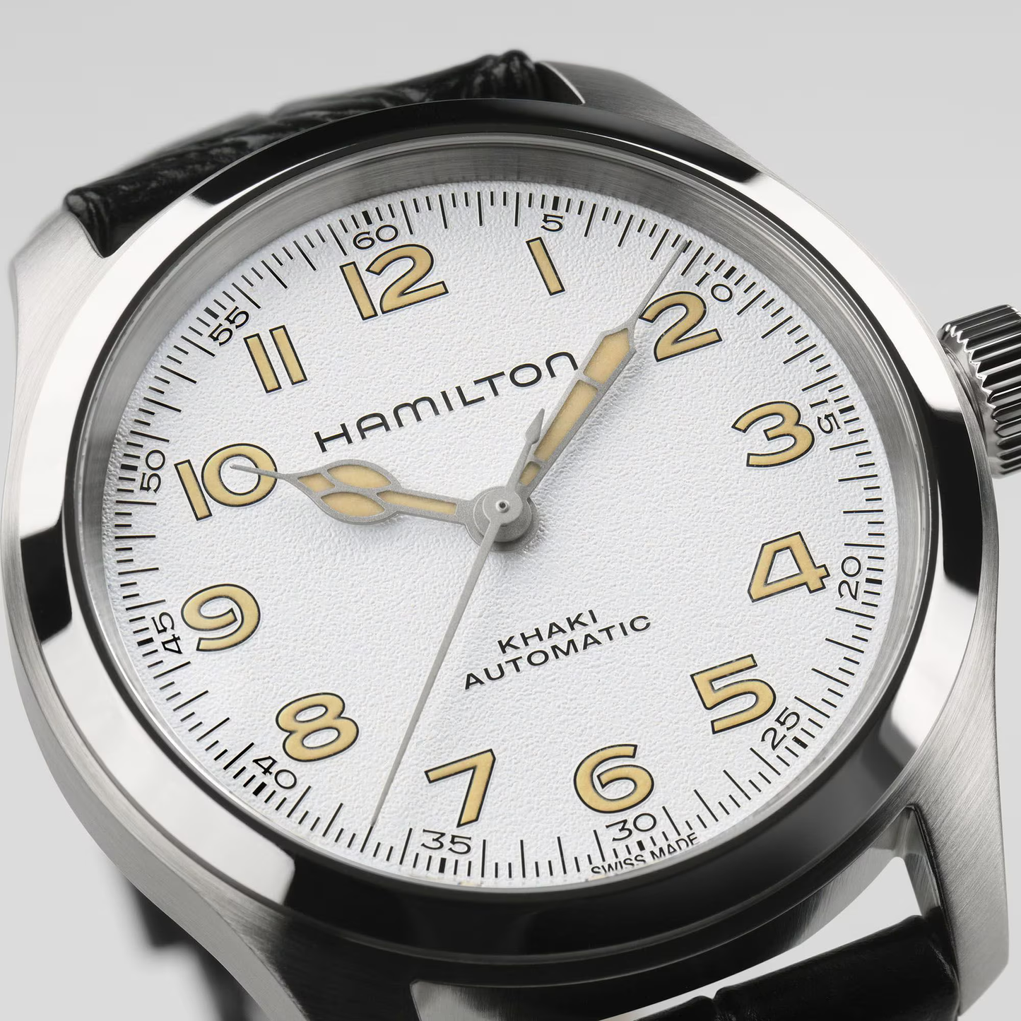 Montre Hamilton Khaki Field Murph 38 mm avec cadran blanc