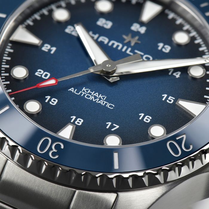 Montre Hamilton Khaki Navy Scuba automatique 43 mm