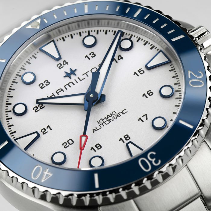 Montre Hamilton Khaki Navy Scuba automatique 43 mm