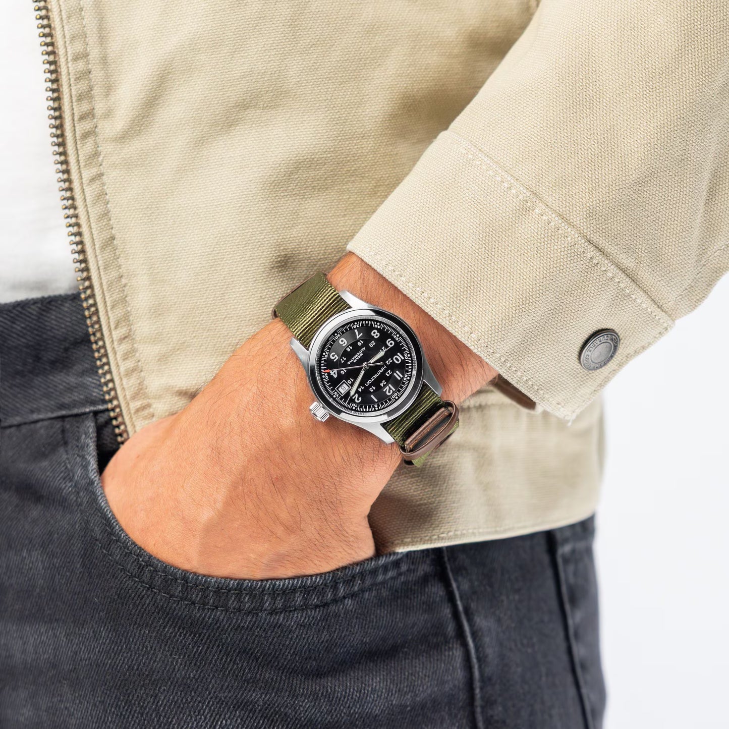 Pistolet automatique Hamilton Khaki Field 38 mm Call of Duty Édition Limitée
